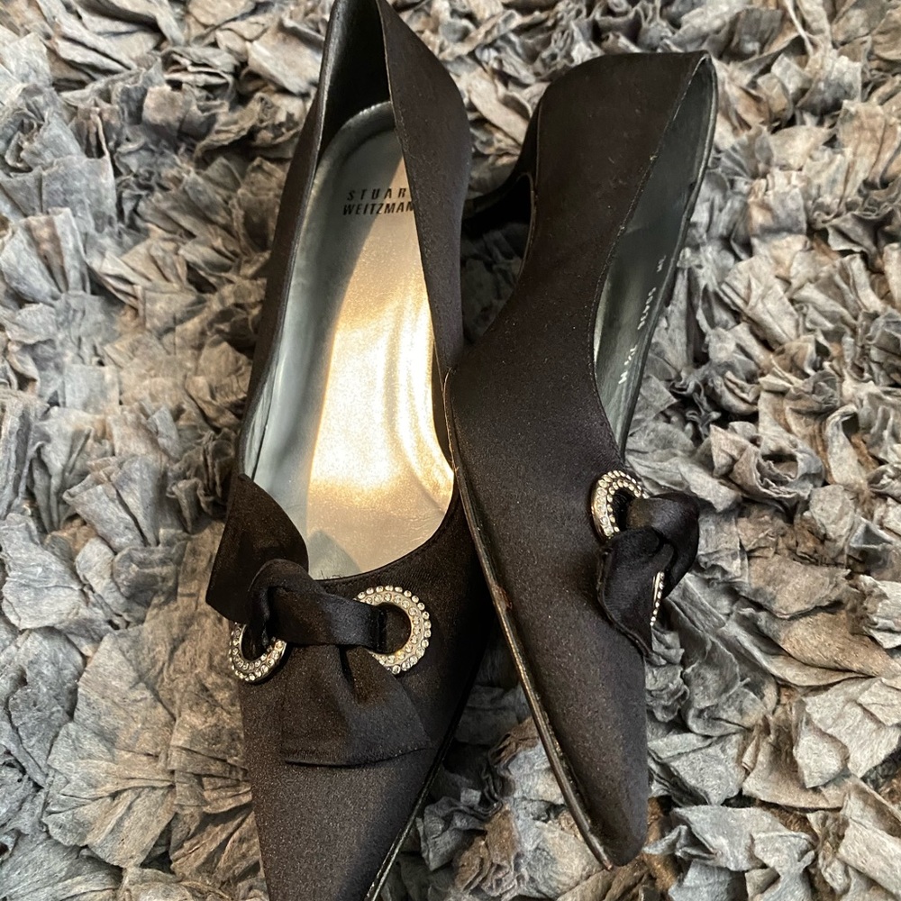Stuart Weitzman Kitten Heels Size 7.5 - image 4